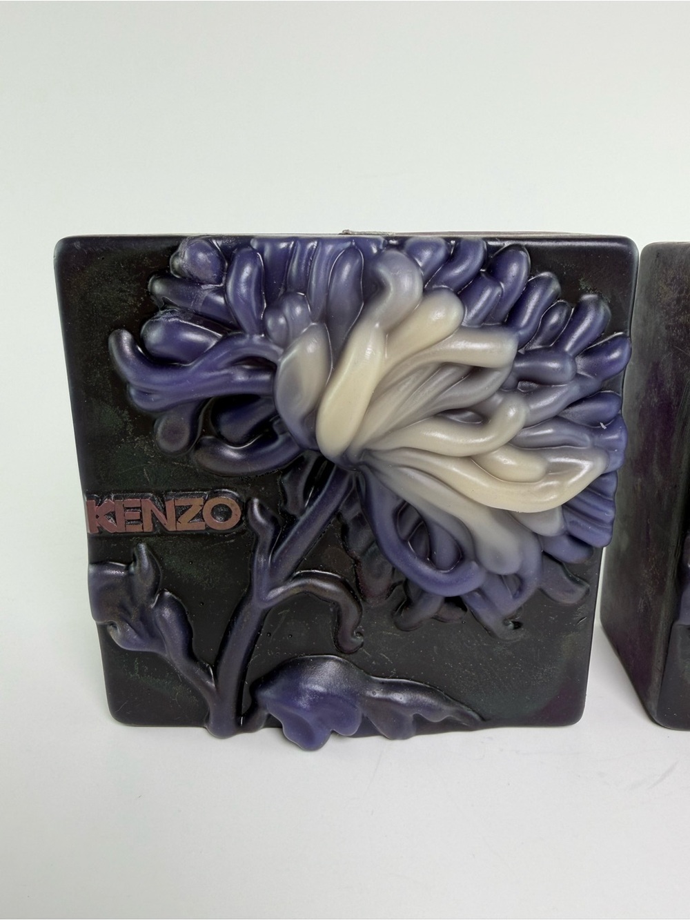 Set of 2 KENZO Bougie Alumna Floral Sculpted Square Candles - Unused New In Box